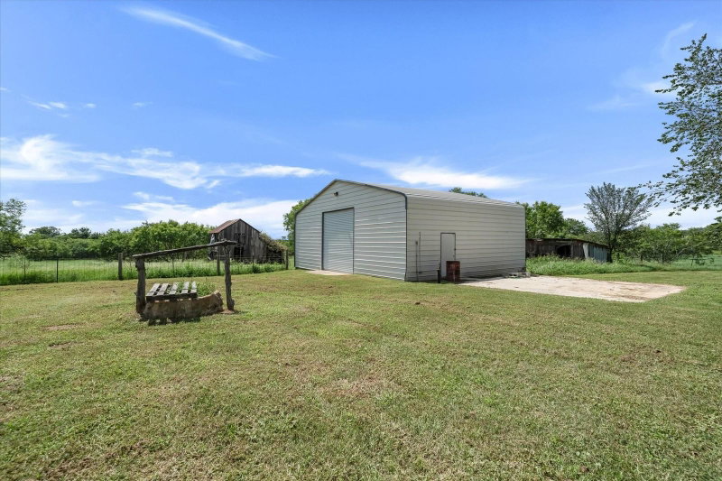 Property photo 31