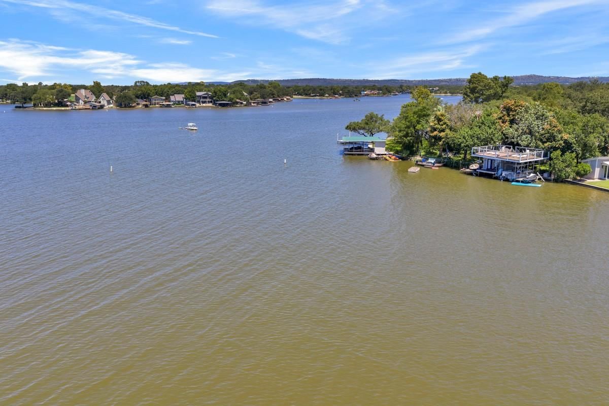 Photo 33