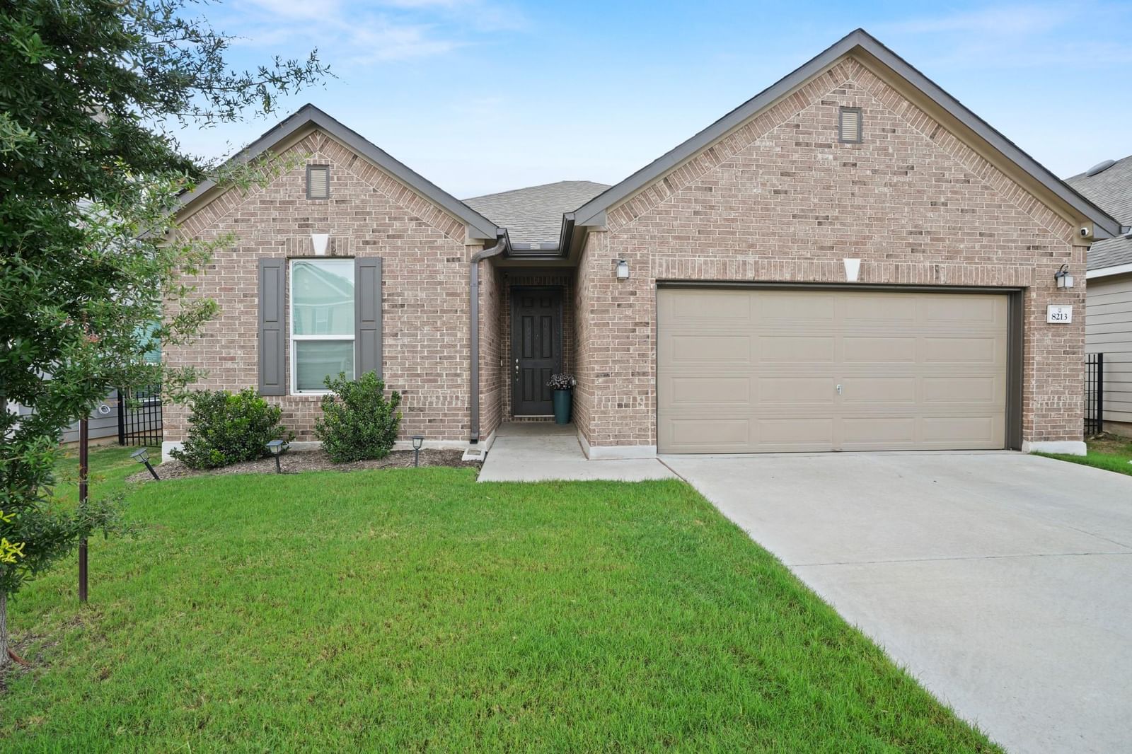 8213 Knoxville TRL - Photo 1