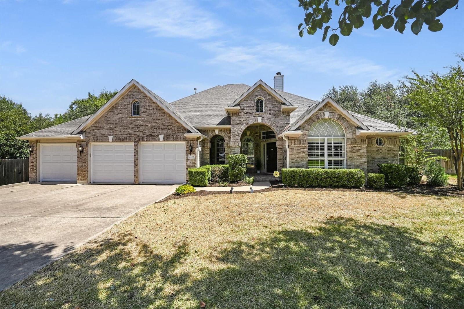 2229 Buena Vista LN - Photo 1
