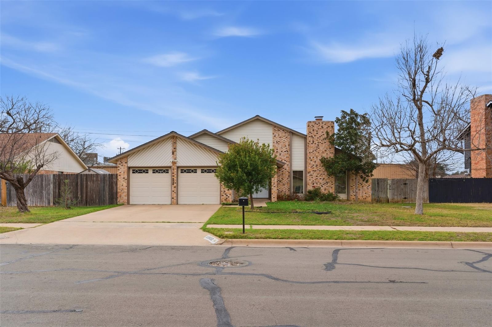 11602 Crosstimber DR - Photo 1