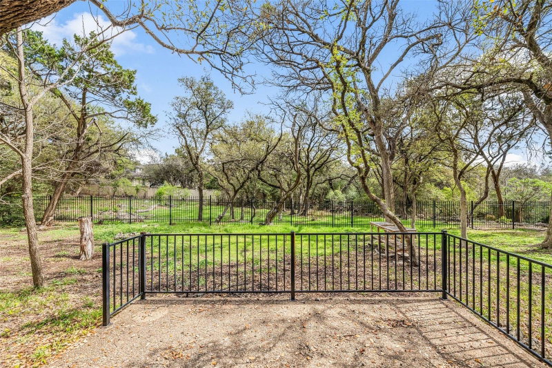 Property photo 33
