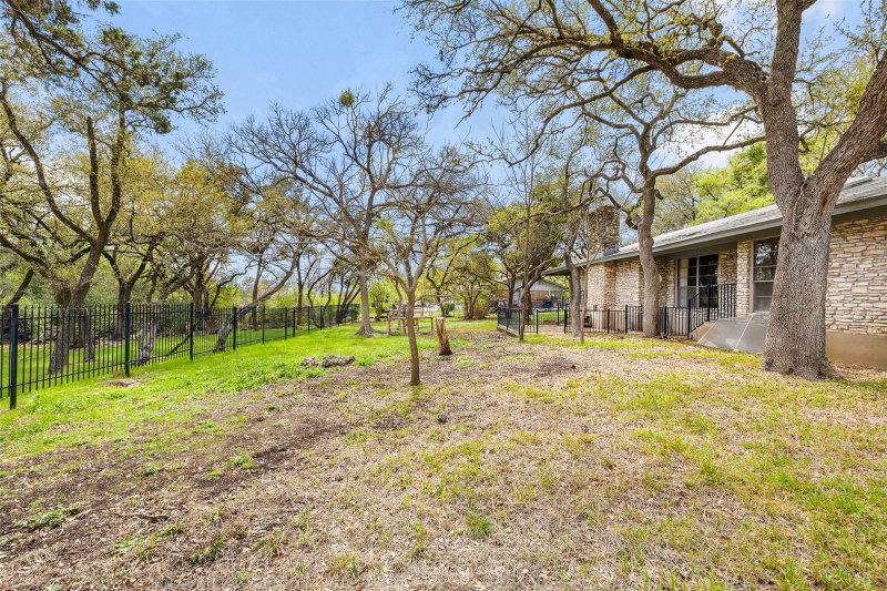 Property photo 38