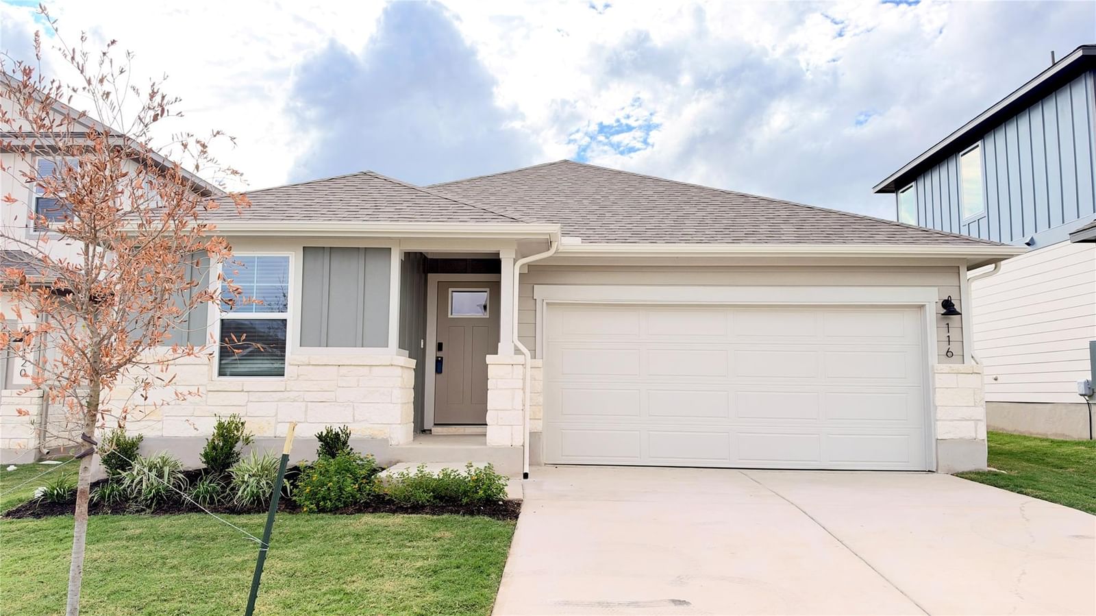 116 Woodbrook DR - Photo 1
