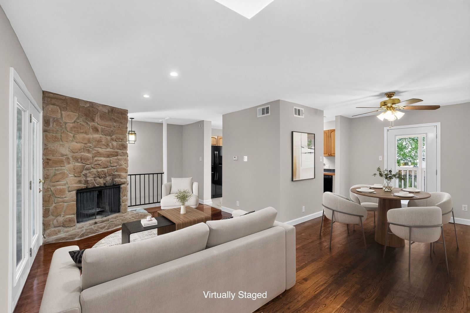 2113 Rabb RD - Photo 1