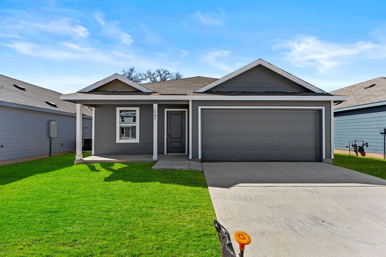 107 Ellendale PL - Photo 1
