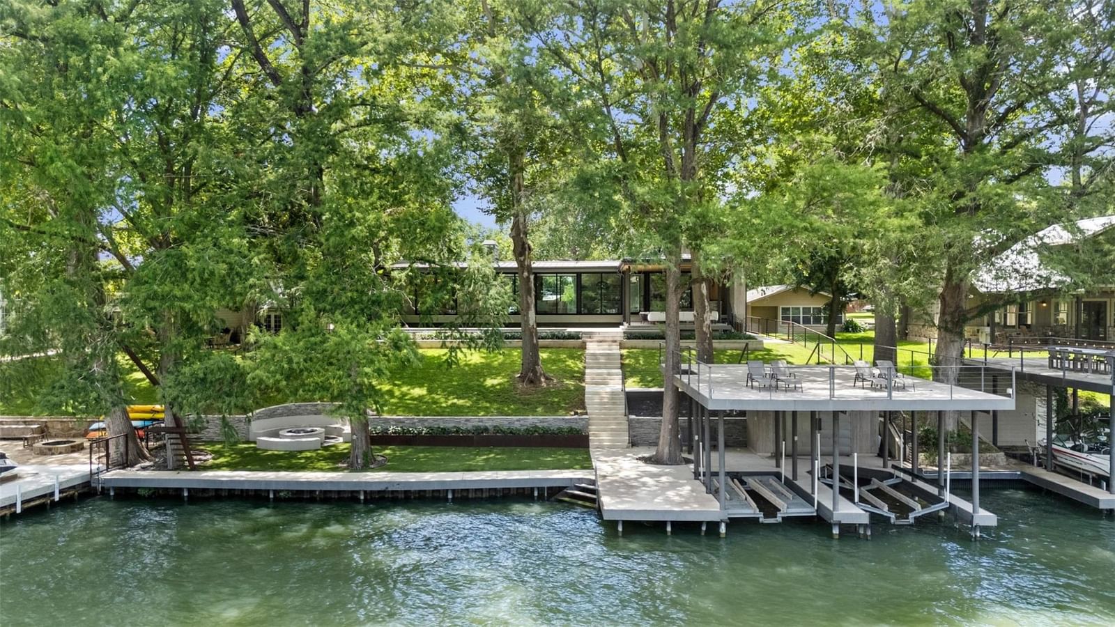 2529 Terminal Loop RD - Photo 1