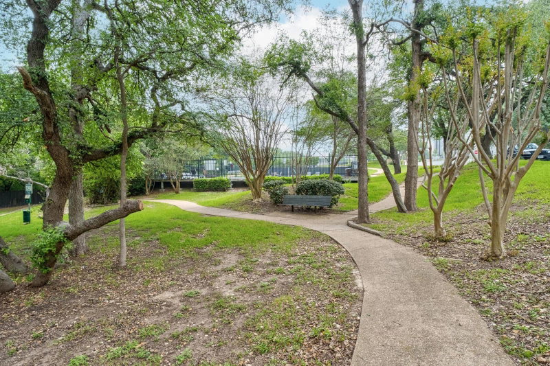Property photo 32