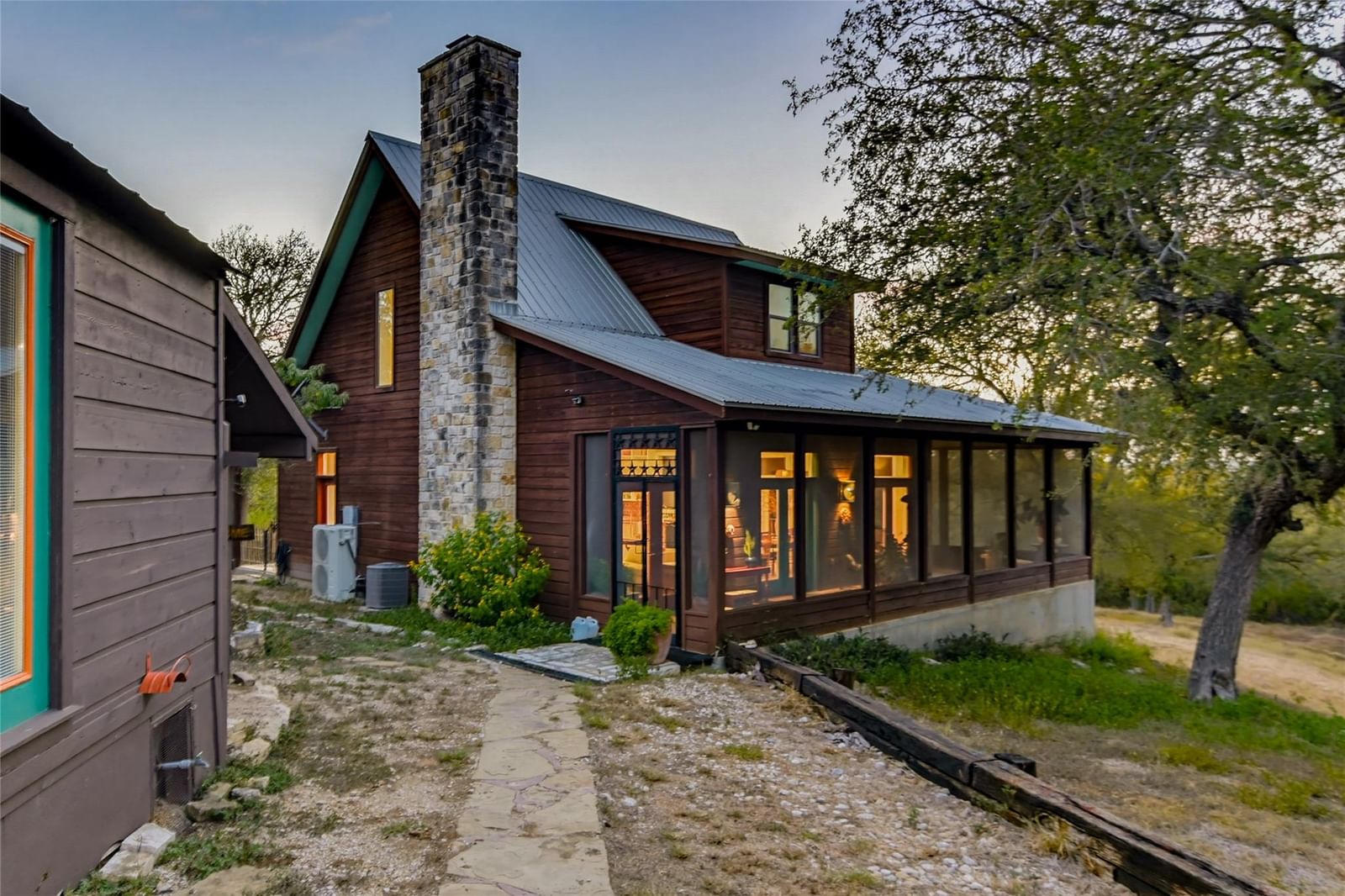 13872 Fm 3353 - Photo 1