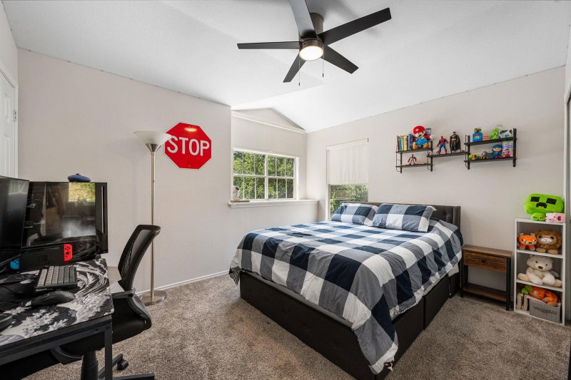 Property photo 32