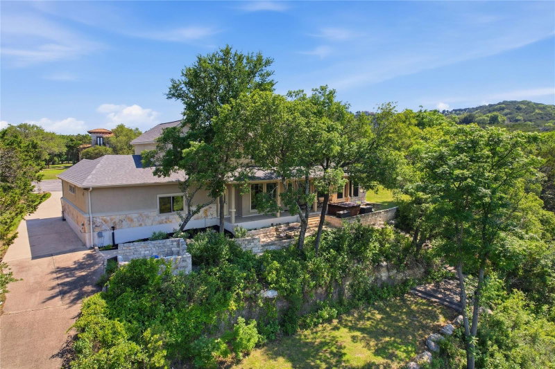 Property photo 37