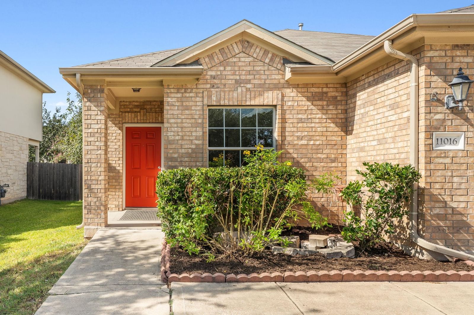 11016 Liberty Farms DR - Photo 1