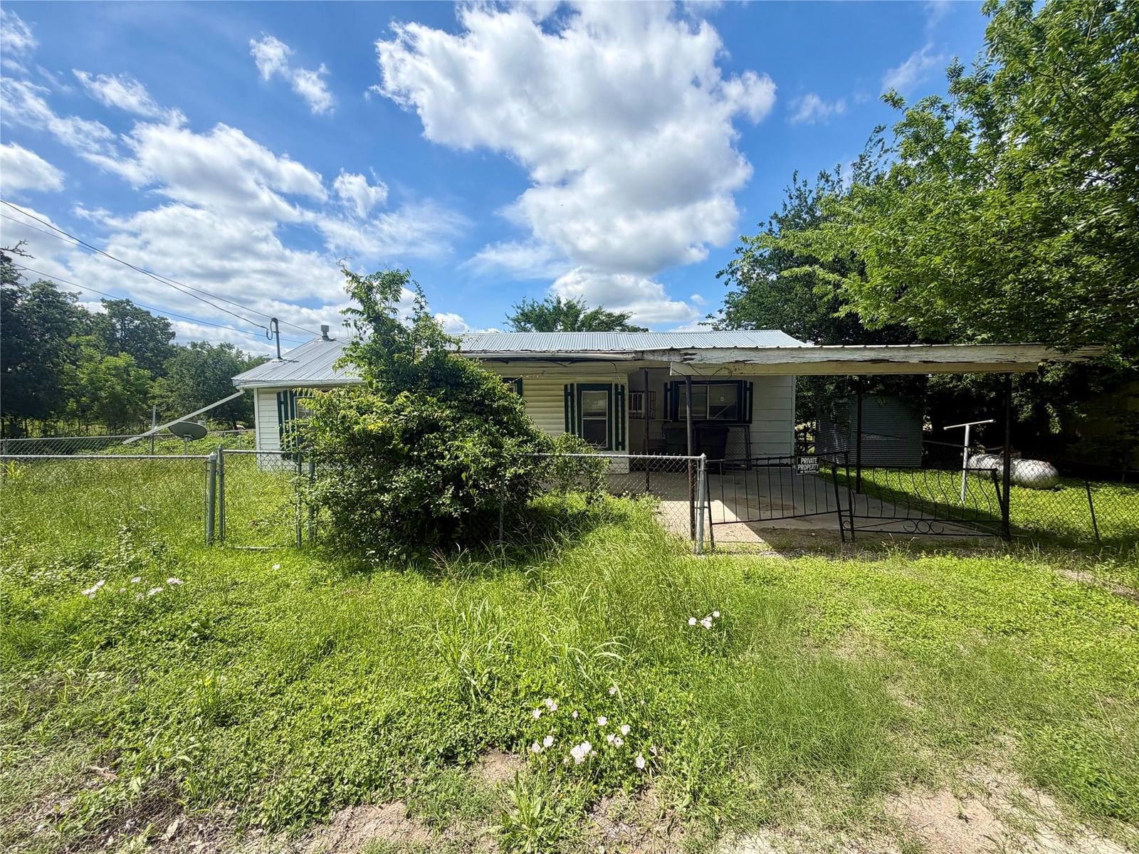 808 Boundary ST - Photo 1