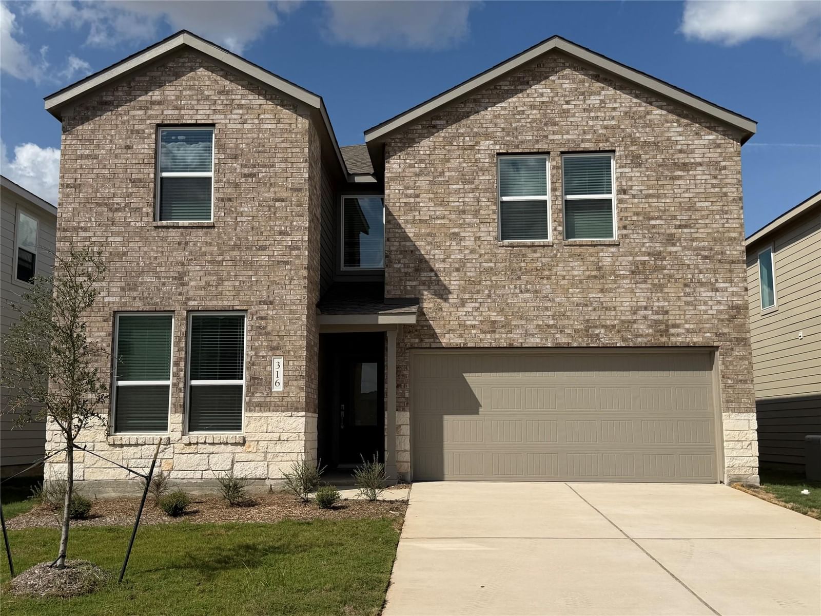 316 Rockies RD - Photo 1