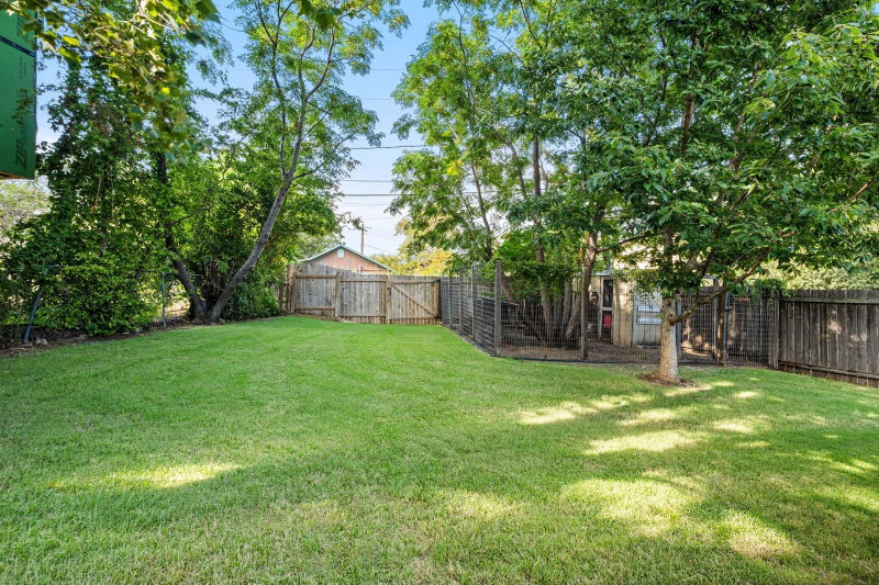 Property photo 33