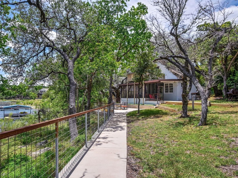 Property photo 32