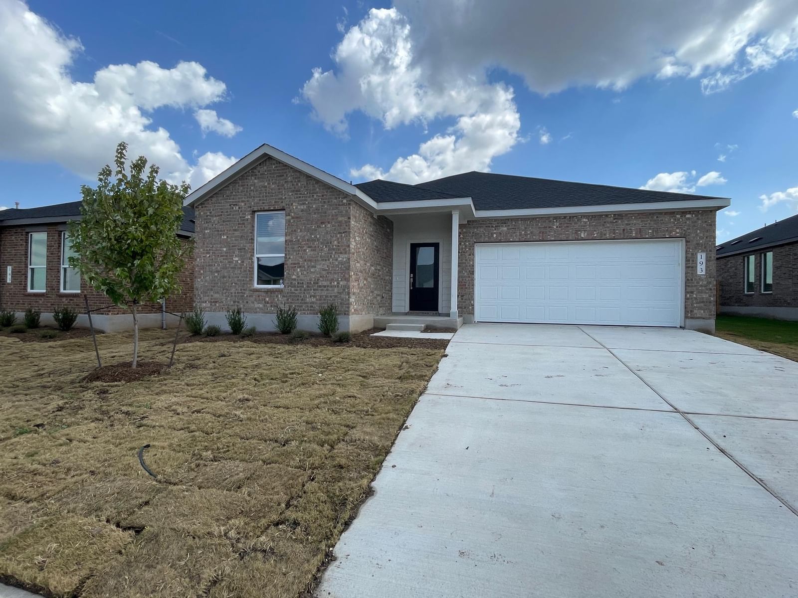 193 Seabreeze ST - Photo 1