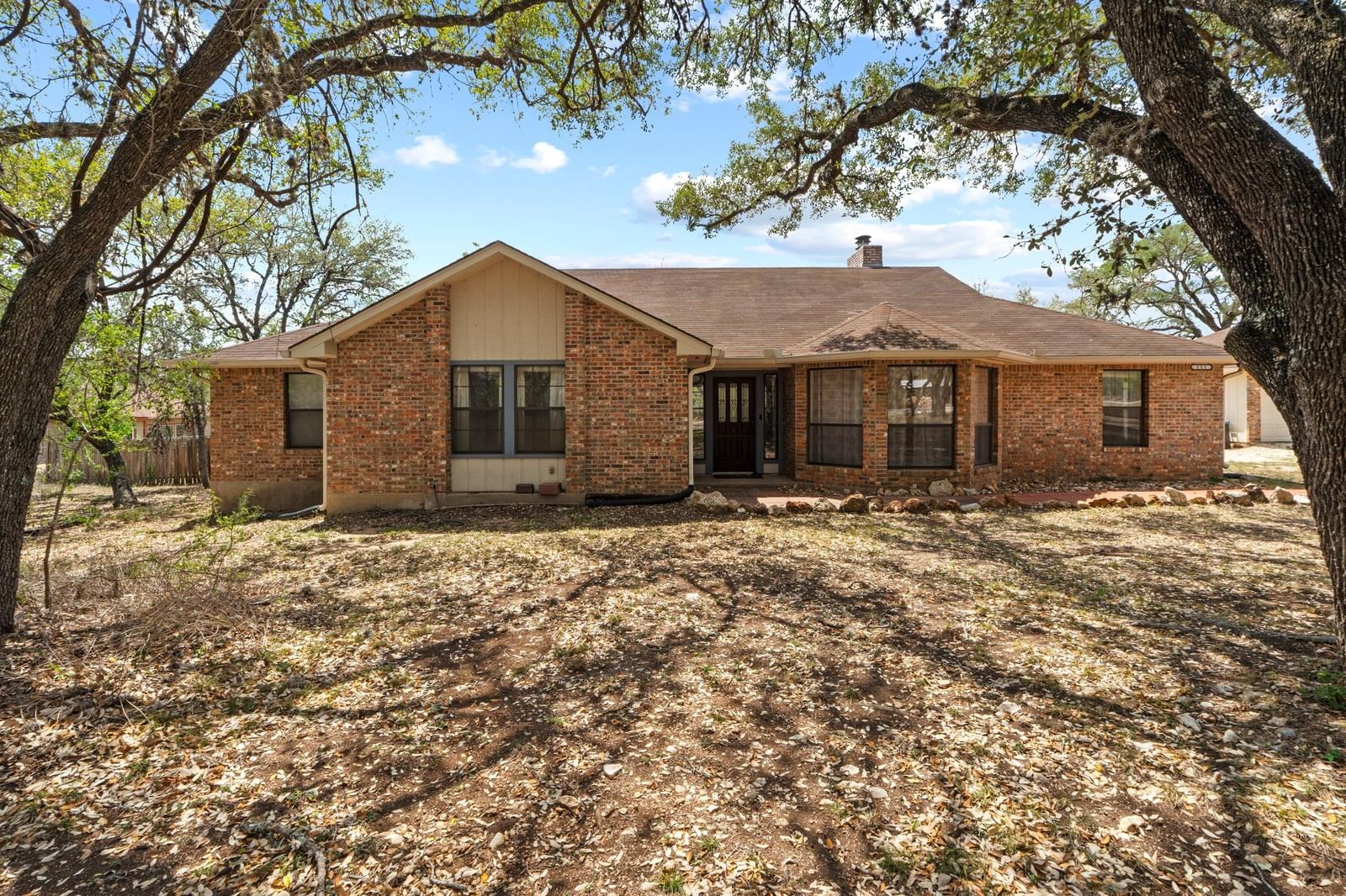 111 Clydesdale DR - Photo 1