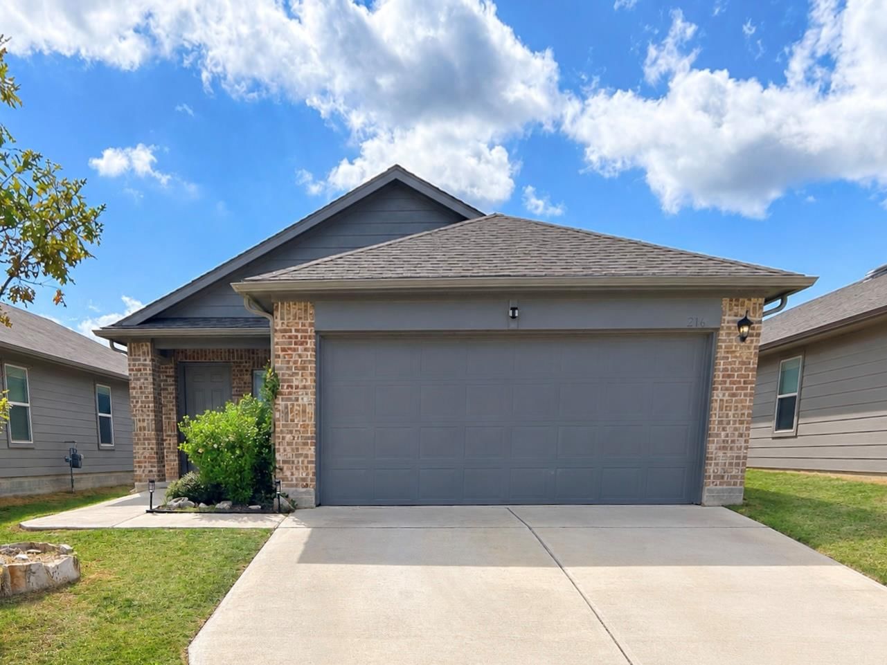 216 Dorchester DR - Photo 1