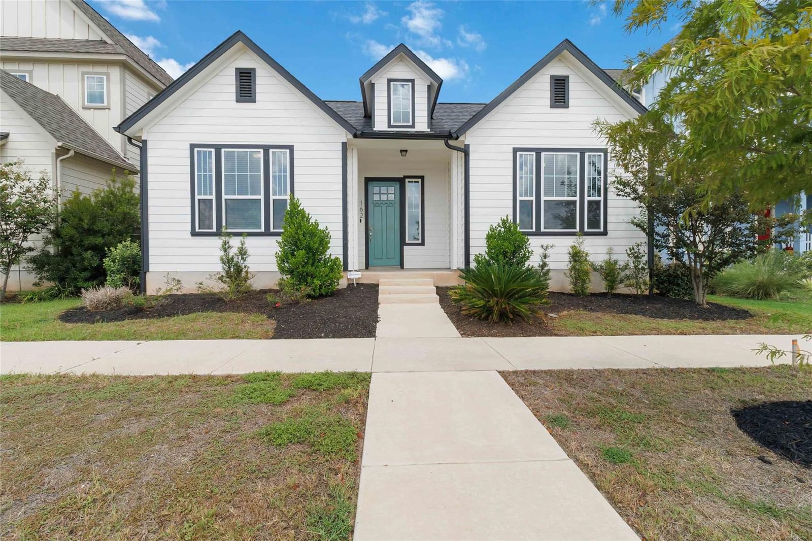 162 Adelton BLVD - Photo 1
