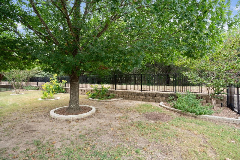 Property photo 37