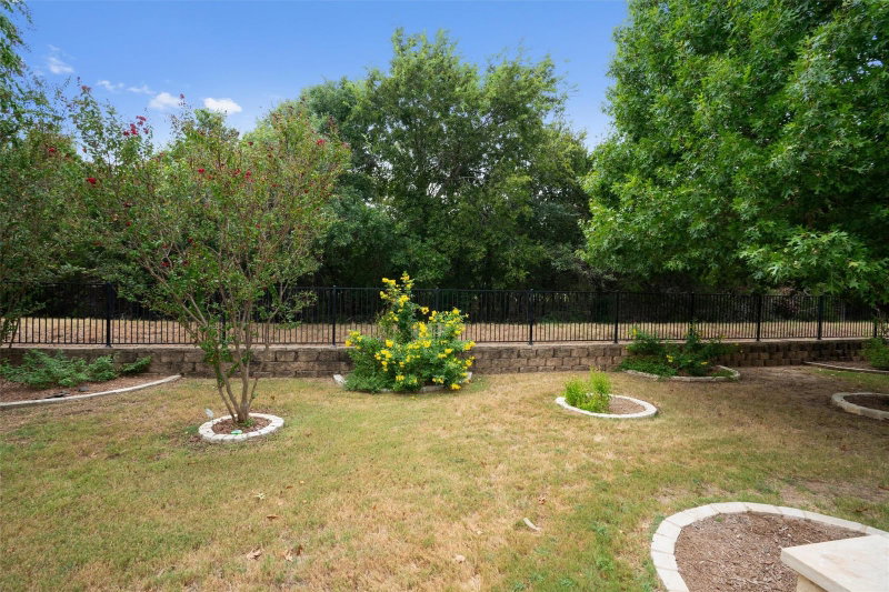 Property photo 38