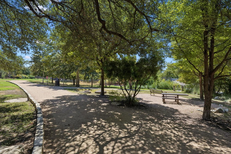 Property photo 37
