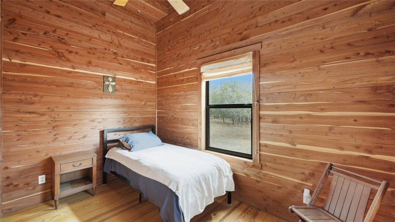 Property photo 25