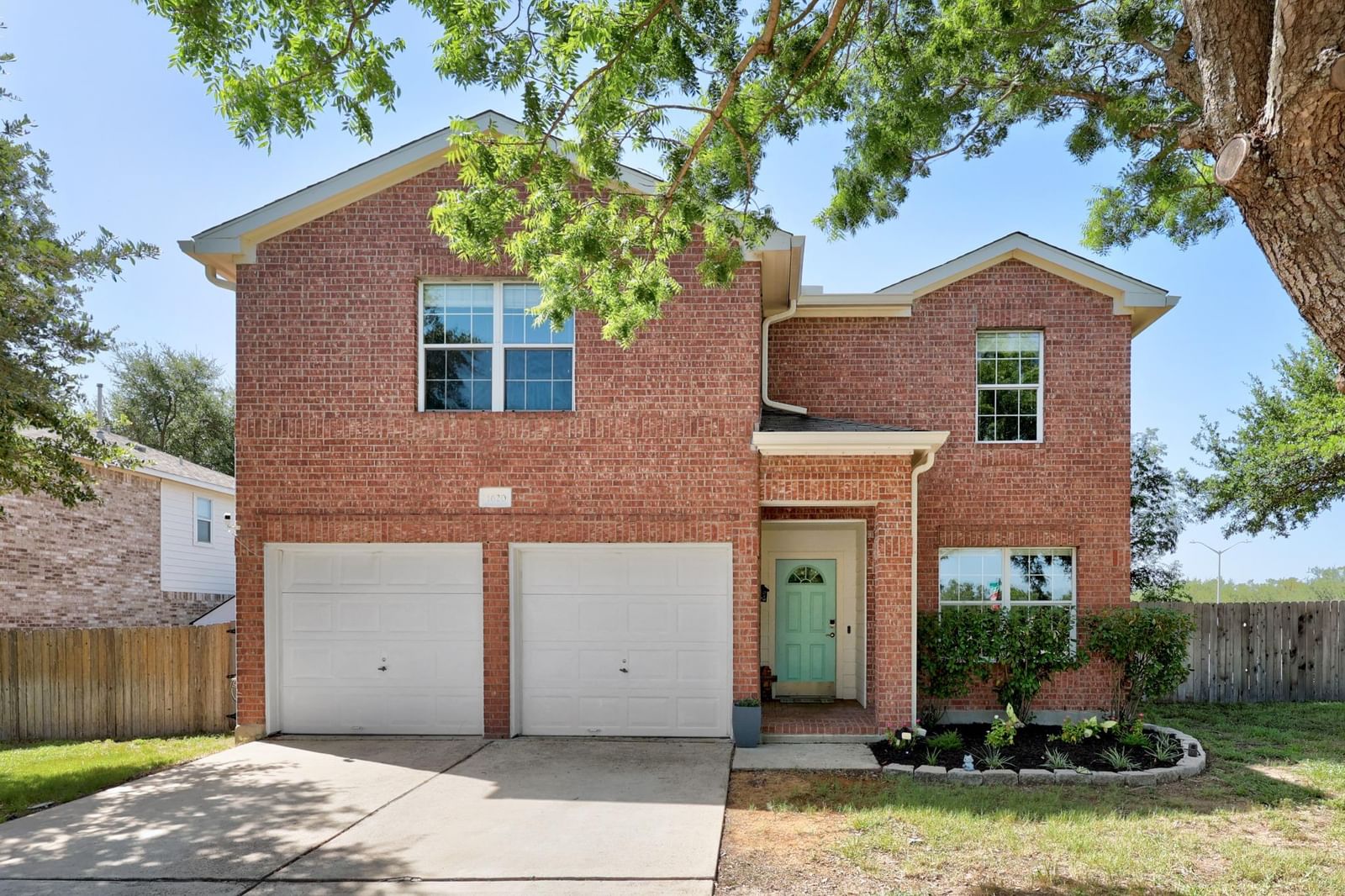 1620 Hawk DR - Photo 1