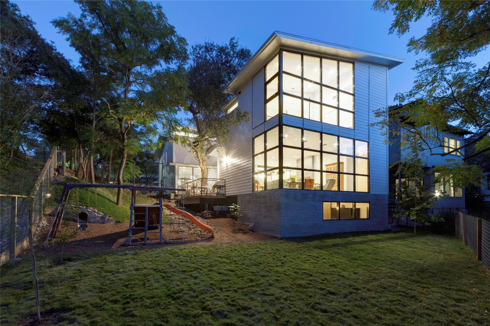 1700 6th ST - Photo 1