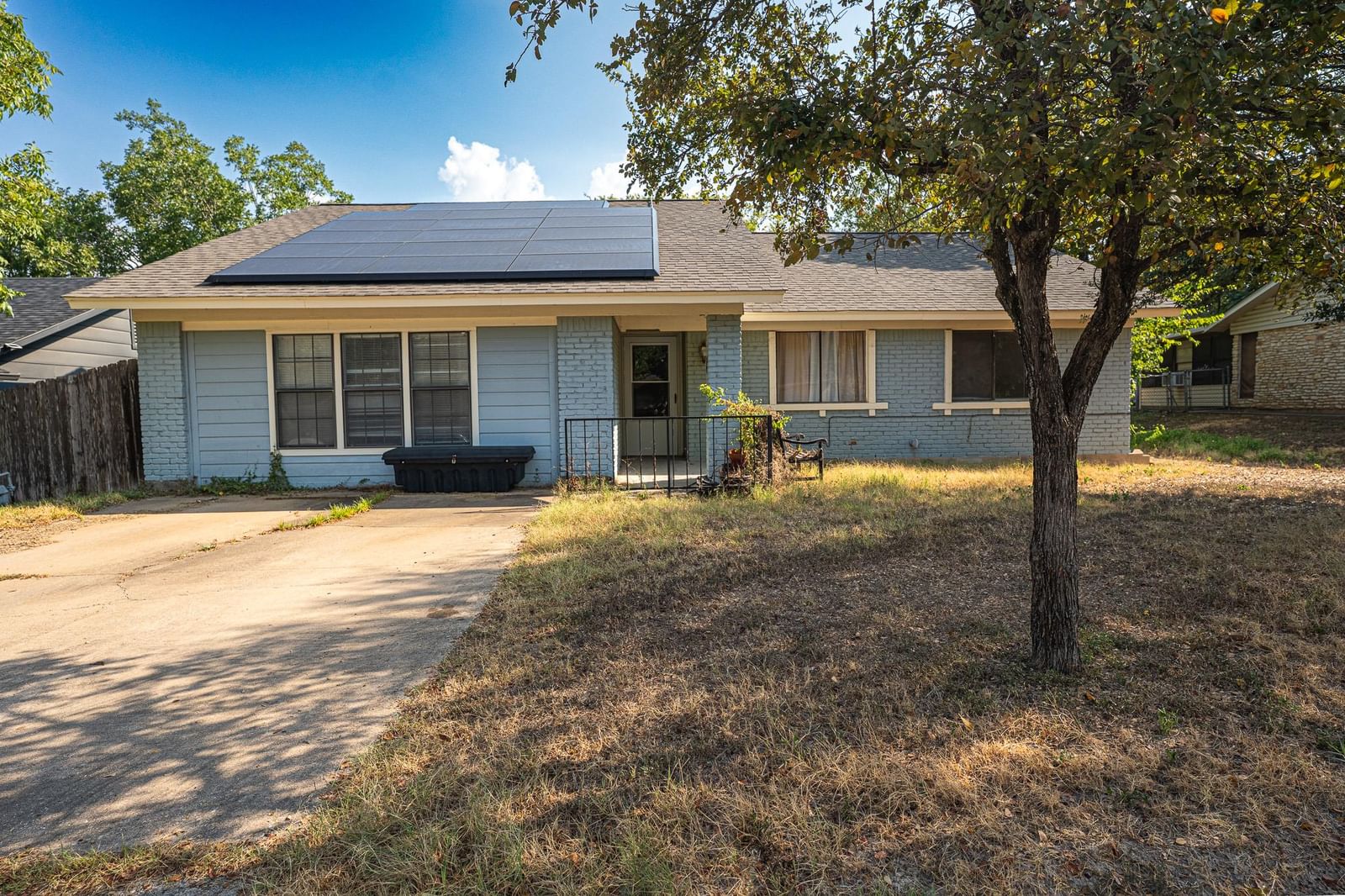 1404 Manford Hill DR - Photo 1