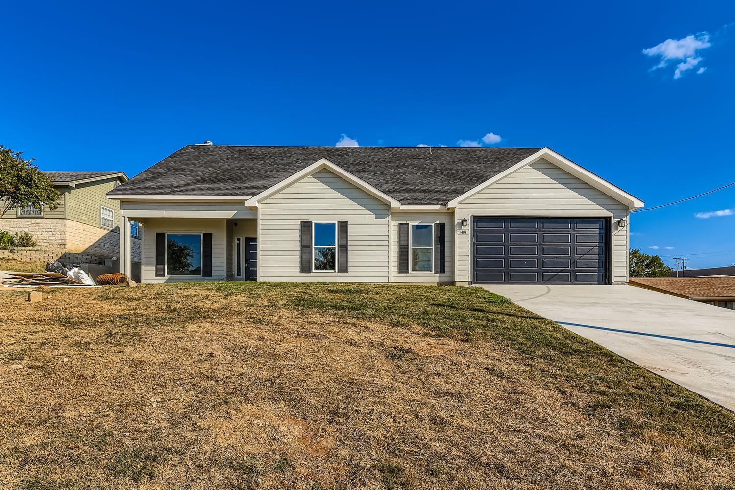 1403 Sunset DR - Photo 1