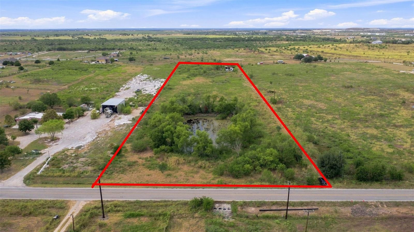 6207 Turnersville RD - Photo 1