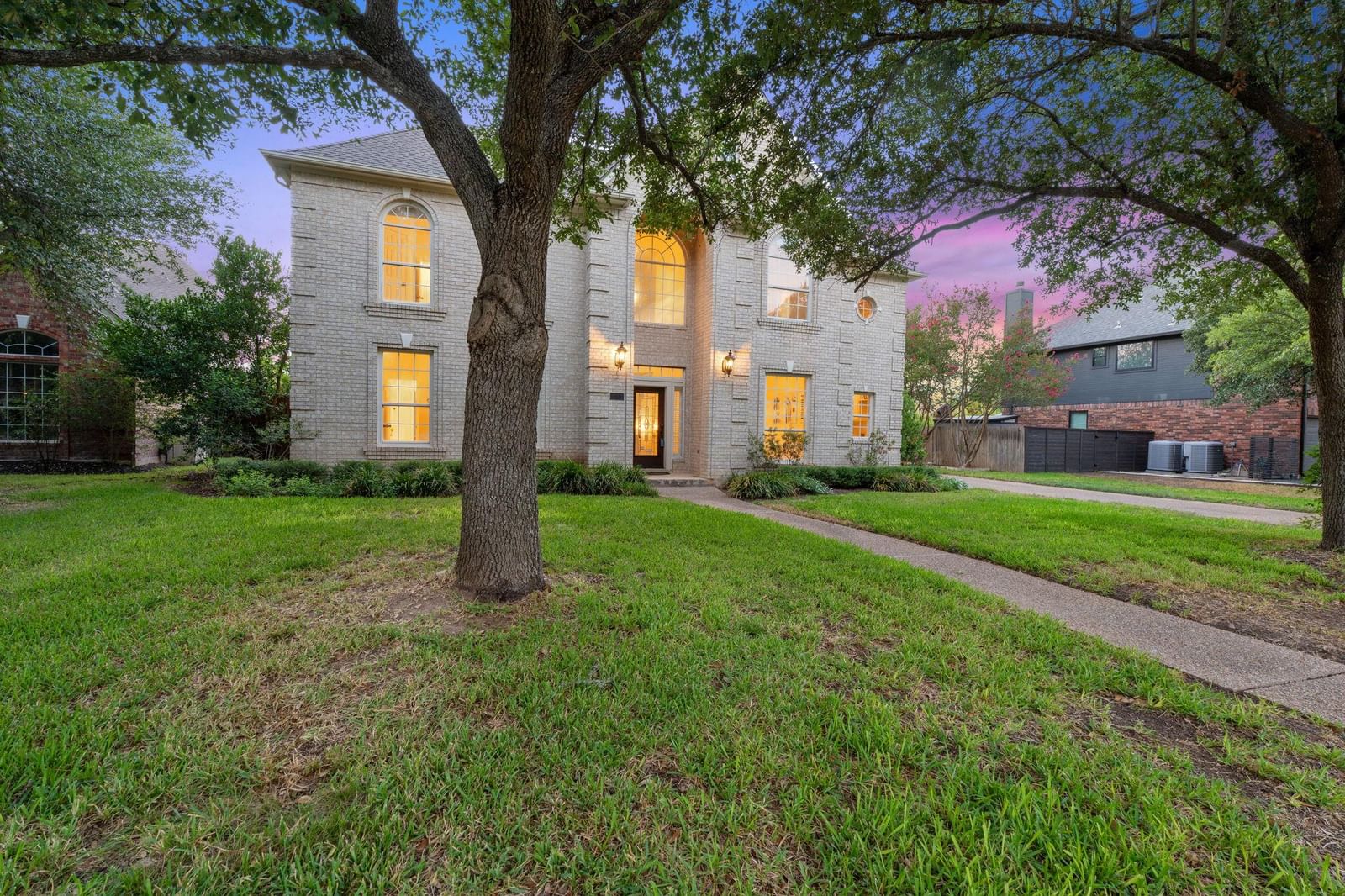 5204 Deerwood CT - Photo 1