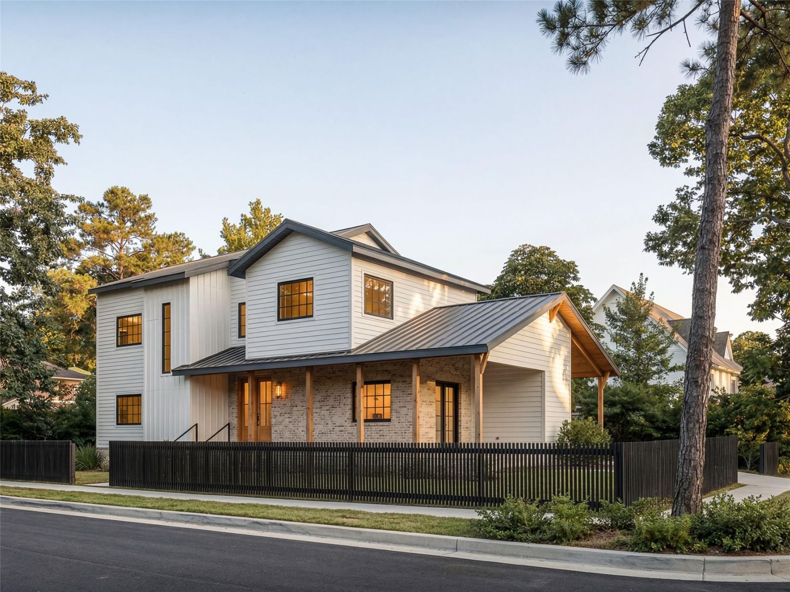 514 Live Oak ST - Photo 1