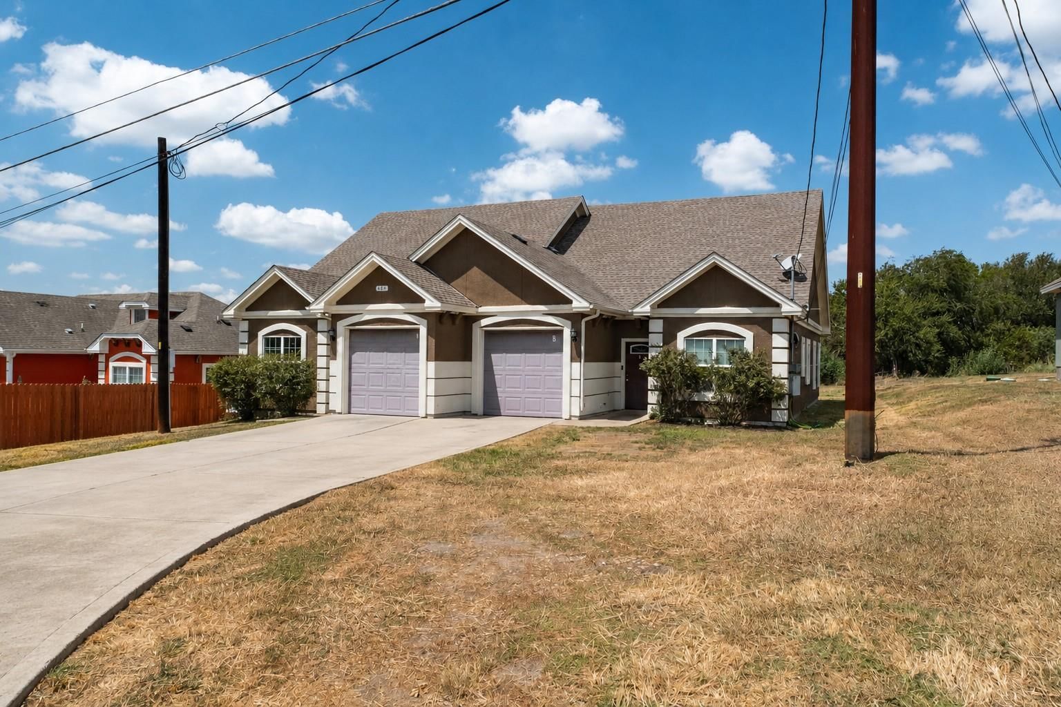 404 Mesa DR - Photo 1