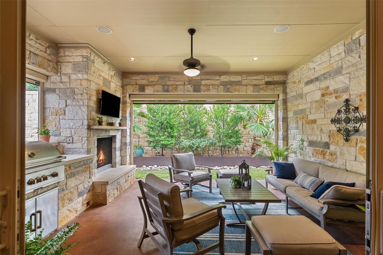 122 Feritti DR - Photo 1