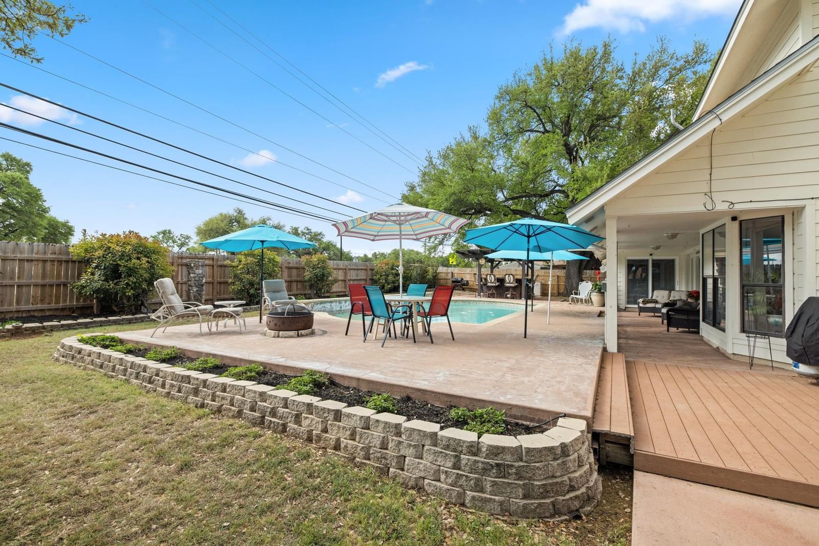 110 Riverwood DR - Photo 1
