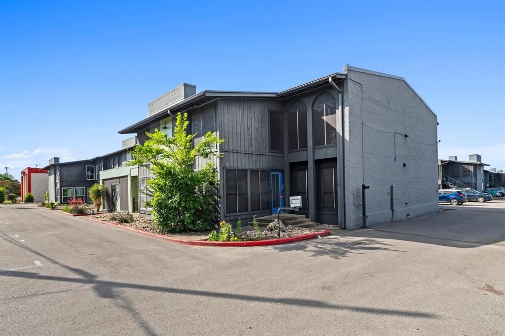 909 Reinli ST #101 - Photo 1