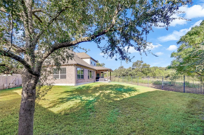 Property photo 38