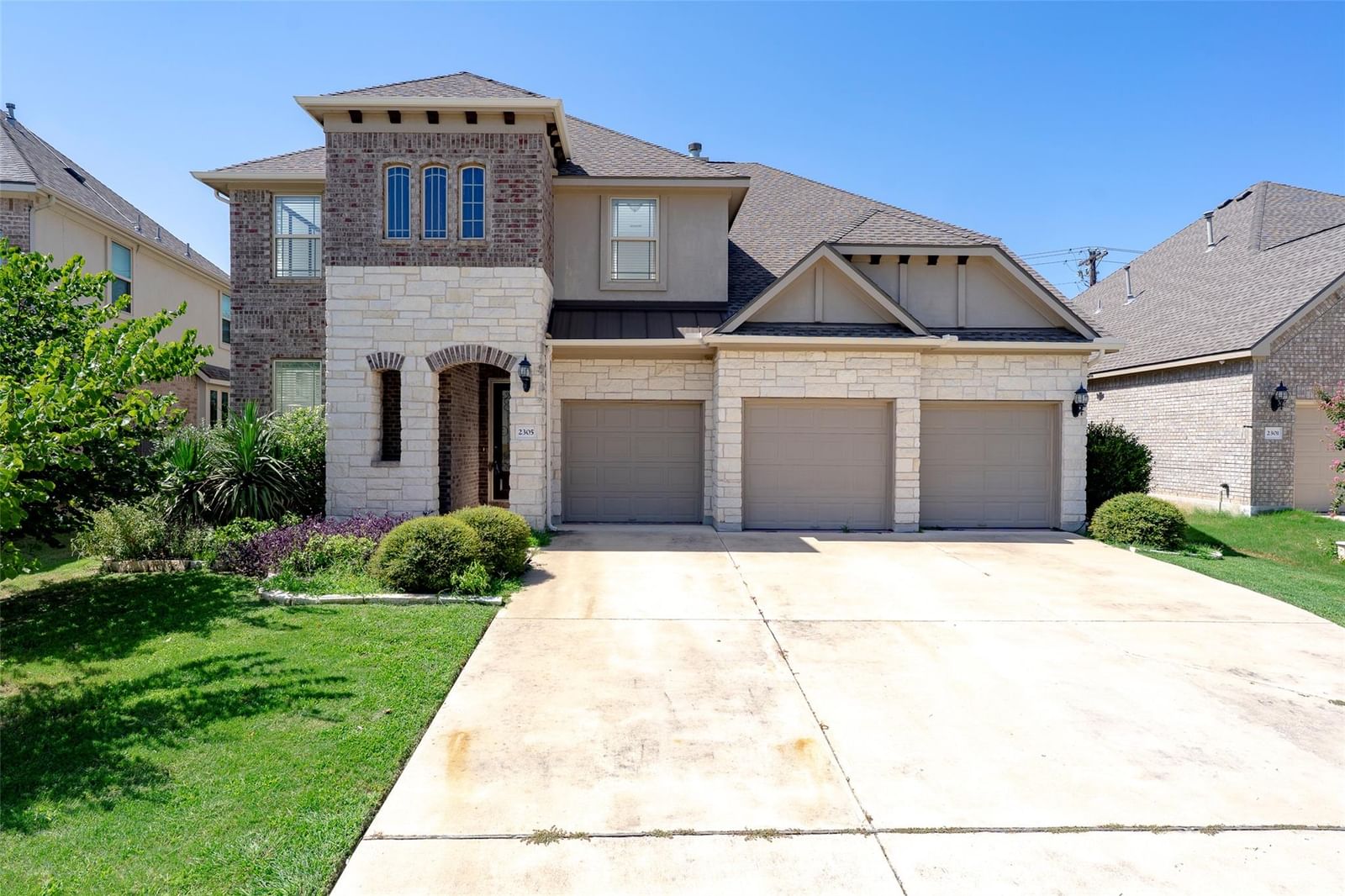 2305 Millbrook LOOP - Photo 1