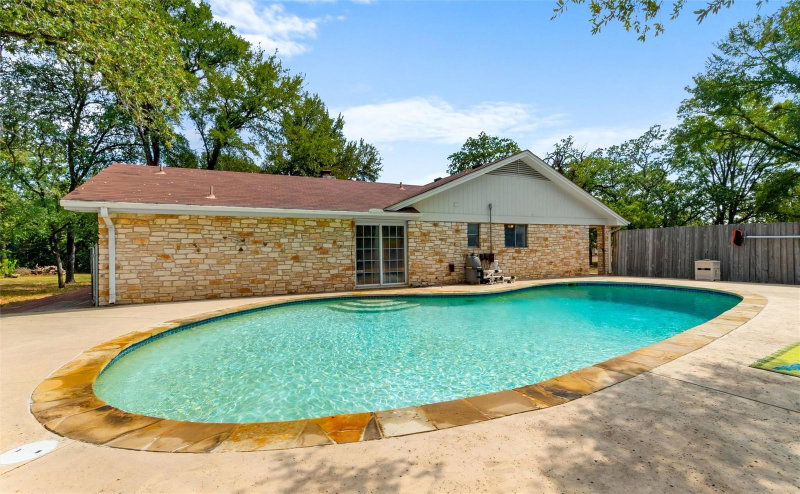 Property photo 35