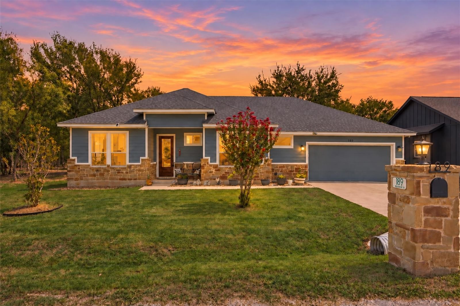 189 Waikakaaua DR - Photo 1