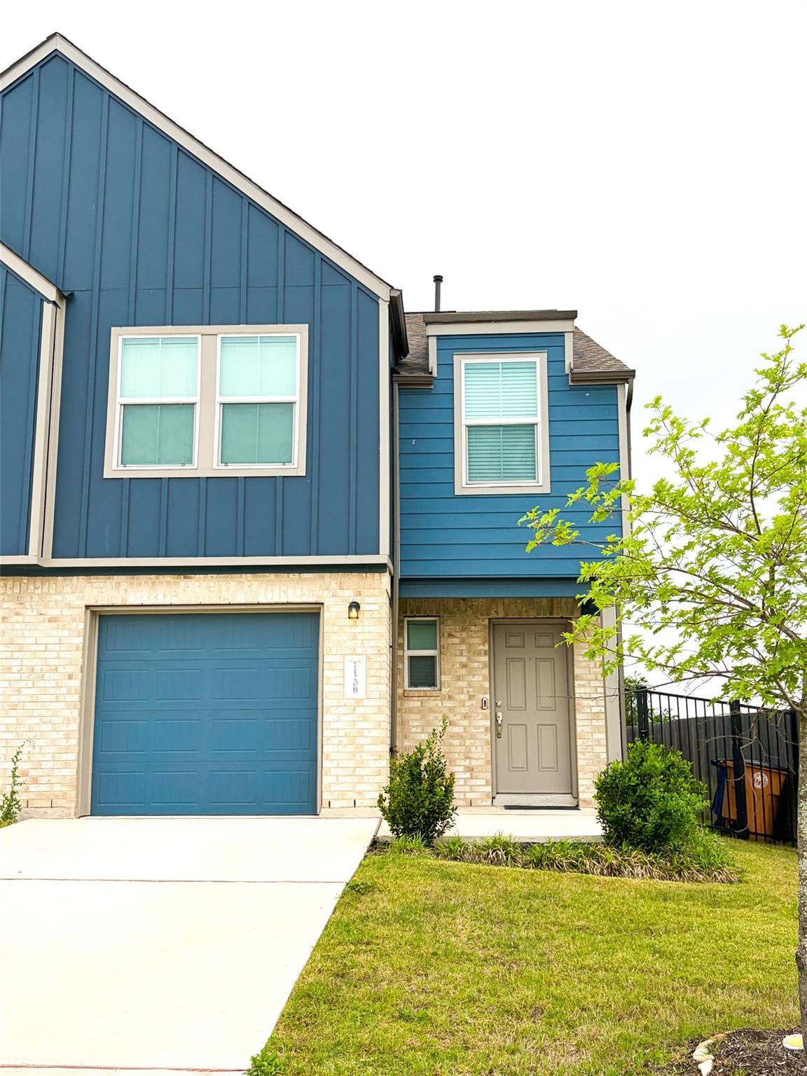 7120 Sparkling Light DR #B - Photo 1