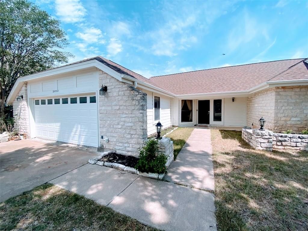 21822 Tallahassee Ave - Photo 1