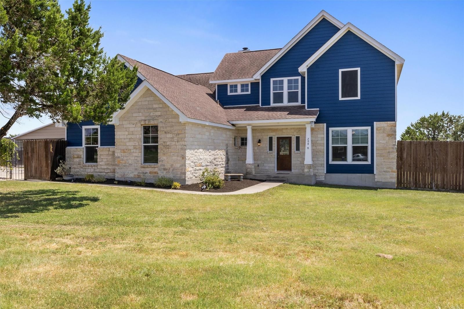 208 Dawn DR - Photo 1