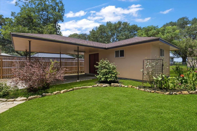 Property photo 35