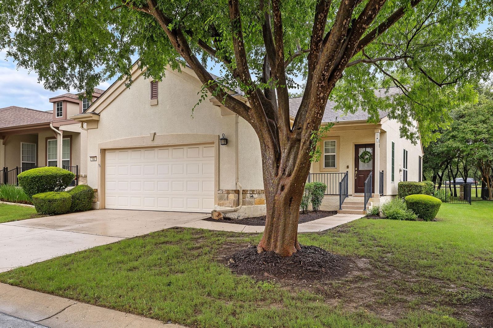 108 Farm Hill DR - Photo 1