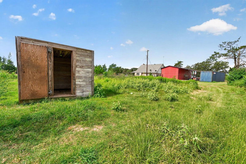 Property photo 32