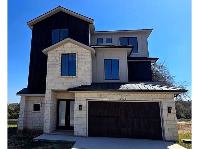 2425 Bruin DR - Photo 1